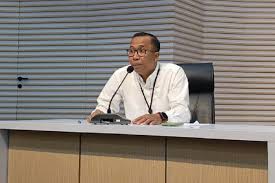 KPK Tetapkan 5 Tersangka Dugaan Korupsi LPEI, Rugikan Negara Rp 11,7 Triliun 1 BEI KETERANGAN— Plt Direktur Penyidikan KPK Budi Sukmo Wibowo memberikan
keterangan terkait penetapan lima tersangka dugana korupsi LPEI.