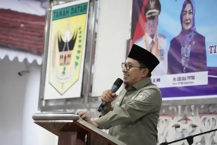 Korban Bencana Banjir Bandang dan Lahar Dingin Marapi, Bupati: Pembangunan 141 Unit Rumah Relokasi Mandiri Tahun ini Tuntas 1 Bupati Tanahdatar Eka Putra