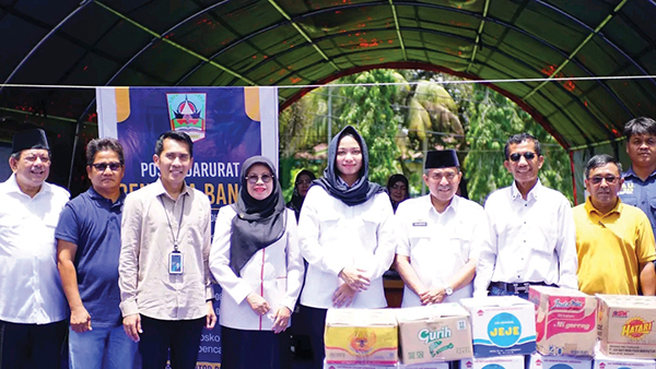 FOTO BERSAMA— Bupati Dharmasraya, Annisa Suci Ramadhani bersama BWS V Provinsi Sumbar.