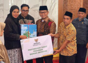 Melalui Program Bukittinggi Sehat, Baznas Kembali Salurkan Zakat untuk Para Mustahik