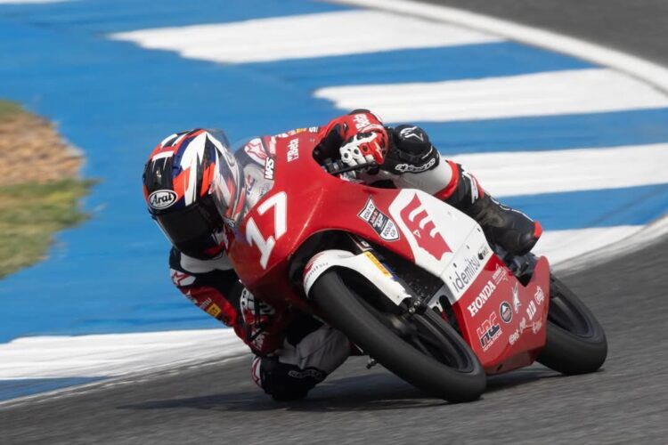 Siap Melesat di Asia Talent Cup 2025, AHM Andalkan 4 Pebalap Muda Berbakat 1 BALAPAN— Pebalap muda binaan PT Astra Honda Motor (AHM) saat berjuang di sirkuit.