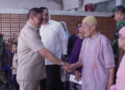 Ingatkan Penggunaan yang Tepat, Wako Bukittinggi serahkan Bantuan Sembako dan PKH untuk 2.751 Warga