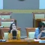 Rela Jual Ginjal Demi Bebaskan Sang Ibunda di Penjara, Farrel Curhat ke DPR: Ibu Saya Tidak Bersalah! 1 RDP— Farrel Mahardika Putra, pemuda yang ingin menjual ginjalnya menghadap ke Komisi III DPR RI untuk menyampaikan keluh kesahnya dalam Rapat Dengar Pendapat Umum,
di Komplek Parlemen.