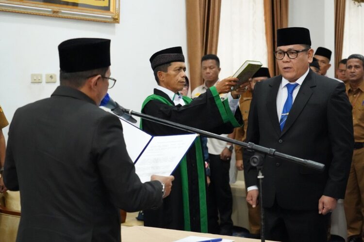 Resmi Dilantik Bupati, Elizar Jabat Pj Sekda Tanah Datar 1 Resmi Dilantik Bupati Eka Putra