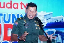 Belum Seminggu Disahkan UU TNI Sudah Digugat ke MK, Mabes TNI: Kami Serahkan Kepada Mekanisme MK 1 Kapuspen TNI Brigjen TNI Kristomei Sianturi.