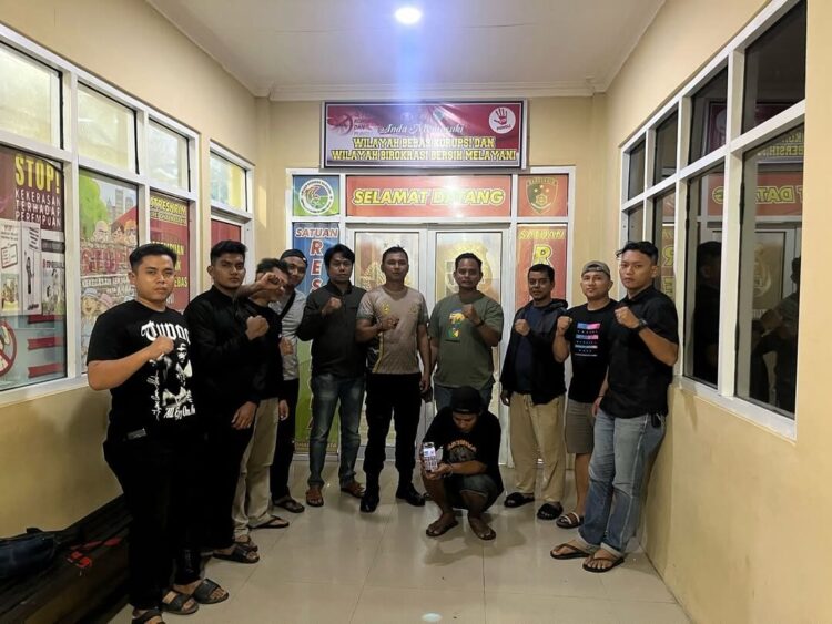 Nongkrong di Warung Kopi, Pemuda Sungai Buluah Kepergok Main Judi Slot 1 JUDI— Tim Satreskrim Polres Dharmasraya mengamankan seorang pelaku judi online.