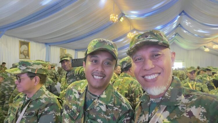 Susul Gubernur Mahyeldi, Wagub Vasko Antusias Ikuti Retreat di Magelang 1 BERSAMA—Wagub Sumbar Vasko Ruseimy saat sampai di Akmil Magelang, Jawa Tengah bersama Gubernur Sumbar Mahyeldi anusias ikuti retreat .