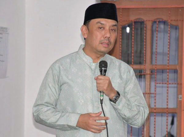 Warga Durian Kapeh Keluhkan Abrasi Sungai Batang Tiku, Wabup Agam: Segera Kita Tindaklanjuti! 1 DENGAR ASPIRASI— Wakil Bupati Agam, Muhammad Iqbal, dengarkan aspirasi masyarakat Jorong Durian Kapeh, Nagari Durian Kapeh Darusalam, Kecamatan Tanjung Mutiara, saat kunjungan TSR Kabupaten Agam, di Masjid Al Falah, Sabtu (8/3).