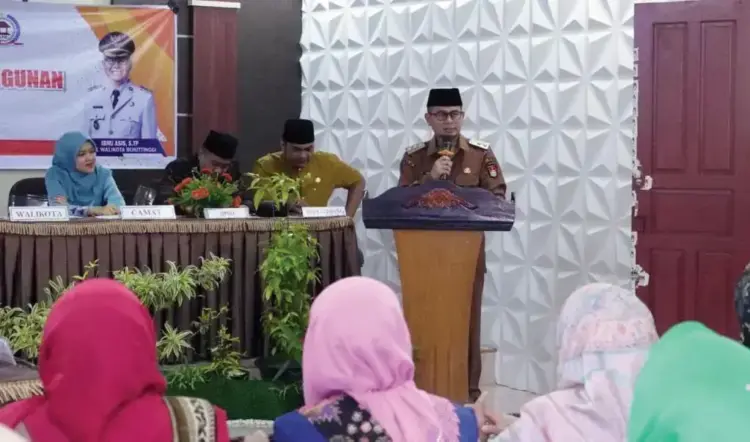 Wawako Bukittinggi Tekankan Perencanaan Matang dalam Musrenbang Kecamatan ABTB 1 BUKA MUSRENBANG— Wakil Wali Kota Bukittinggi secara resmi membuka Musyawarah Perencanaan Pembangunan (Musrenbang) Kecamatan Aur Birugo Tigo Baleh (ABTB) Tahun 2025. Kegiatan ini berlangsung di Aula Kecamatan ABTB pada Selasa (18/3).