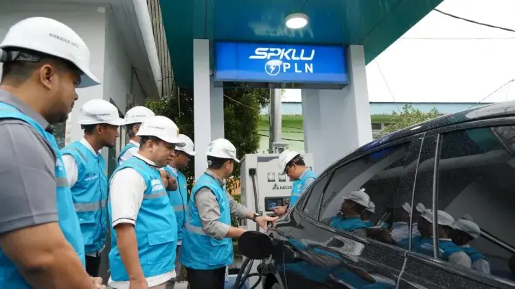 SPKLU Siap di 60 Titik, PLN Siap Kawal Pemudik dengan EV 1 WhatsApp Image 2025 03 14 at 07.01.09 750x422 1
