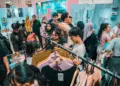 Bazaar Fashion Ramadhan, Lelang Baju Artis Disambut Antusias 11 Bazaar Fashion Ramadhan, Lelang Baju Artis Disambut Antusias