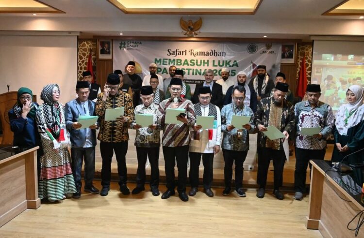 Berceramah Safari Ramadhan, 6 Dai Palestina Korban Kejahatan Zionis Israel Diundang ke Indonesia 1 PEMBACAAN TAUJIHAD– Pembacaan Taujihad Palestina berjudul Membasuh Luka Palestina 2025 di kantor MUI diikuti dai dari Palestina (5/3).