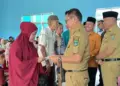 Bupati dan Wabup Padangpariaman Serahkan Zakat Fitrah, 1.700 Mustahik di 17 Kecamatan Terima Zakat dari Baznas 10 Bupati dan Wabup Padangpariaman Serahkan Zakat Fitrah, 1.700 Mustahik di 17 Kecamatan Terima Zakat dari Baznas