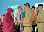 Bupati dan Wabup Padangpariaman Serahkan Zakat Fitrah, 1.700 Mustahik di 17 Kecamatan Terima Zakat dari Baznas