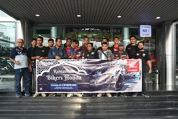 Menara Agung Gelar Ramadhan Honda Bikers 2025, City Rolling dan Aksi Sosial di Panti Asuhan 1 RAMADHAN HONDA BIKERS-Komunitas pengguna Honda Scoopy dan Honda Stylo mengikuti acara Ramadhan Honda Bikers 2025.