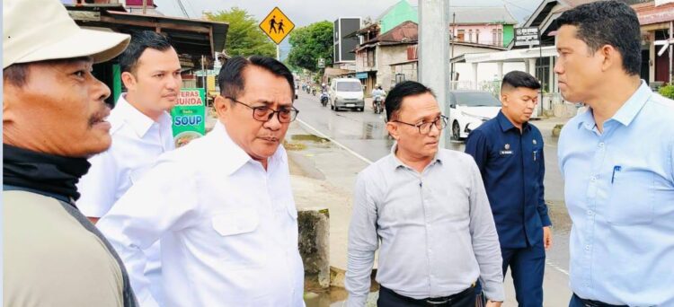 ARAHAN— Bupati Padangpariaman hon Kenedi Aziz , saat berikan arahan terkait  menjaga suasana ketertiban dan kenyamanan masyarakat dalam menjalankan ibadah puasa .