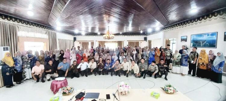 KUMPULKAN KEPALA SEKOLAH—Seluruh kepala SD dan SMP dikumpulkan Dinas Pendidikan dan Pemuda Olahraga Kota Pariaman.