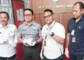 Kunjungi Rutan Salemba Jakarta Pusat, Pria Misterius Tinggalkan Paper Bag Berisi Sabu Seberat 204 gram dan Ekstasi 10 Kunjungi Rutan Salemba Jakarta Pusat, Pria Misterius Tinggalkan Paper Bag Berisi Sabu Seberat 204 gram dan Ekstasi
