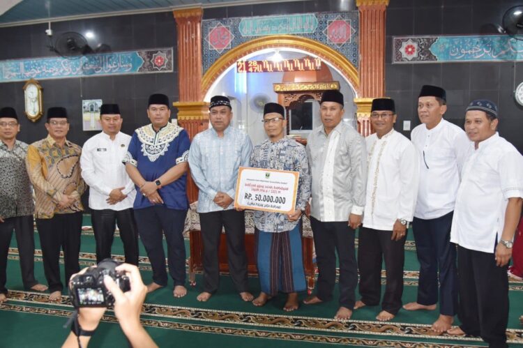 Kunjungi Masjid Raya III Koto Nareh, Danlatamal II Pimpin TSR Sumbar 1 walikota saat tsr bersama danlatamal