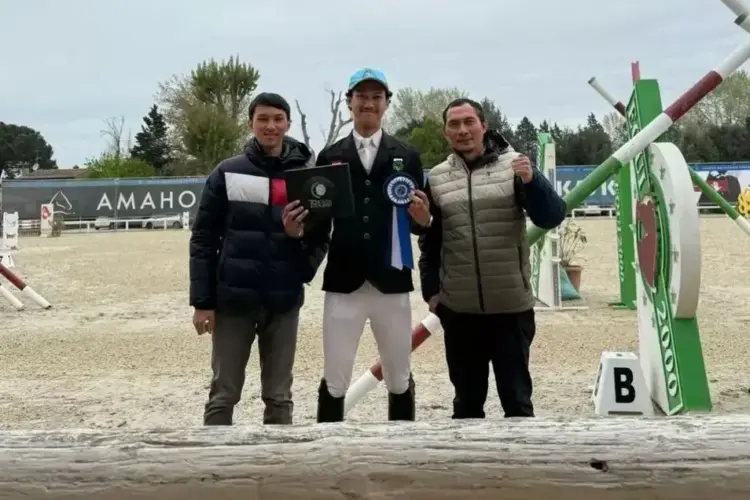 Atlet Berkuda Indonesia Juara Toscana Tour 2025 di Italia 1 ATLET BERKUDA— Atlet berkuda Indonesia, M Akbar Kurniawan berhasil menjadi juara di Toscana Tour 2025, kejuaraan yang digelar di Italia.