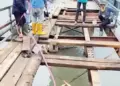Bahayakan Warga dan Pengendara, DPUPR Perbaiki Jembatan Gunung Nago 10 Bahayakan Warga dan Pengendara, DPUPR Perbaiki Jembatan Gunung Nago