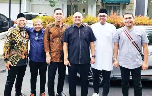 Halal bi Halal Dihadiri Alumni Hipmi, Andre Rosiade: Momentum Penting untuk Pererat Hubungan Pengusaha 1 HALAL BI HALAL— Wakil Ketua Komisi VI DPR RI, H. Andre Rosiade, menggelar acara Halal bi Halal sekaligus open house pada Rabu (2/4).