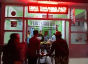 Cepat Tanggap Personel Polres 50 Kota, Bantu Korban Laka Lantas di Fly Over Kelok 9