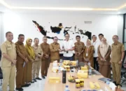 Antisipasi Ketersediaan BBM, Bupati Eka Putra Kunjungi Pertamina Patra Niaga Padang