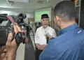 Jemaah Haji Embarkasi Padang Diangkut Lion Air, Gubernur Sumbar Minta Pelayanan Lebih Baik dari Tahun Lalu 11 Jemaah Haji Embarkasi Padang Diangkut Lion Air, Gubernur Sumbar Minta Pelayanan Lebih Baik dari Tahun Lalu