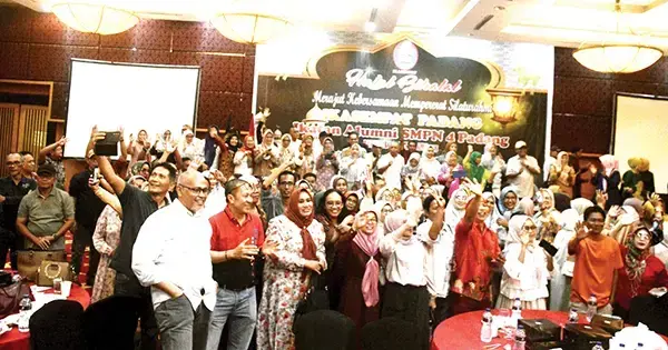 HALAL BIHALAL— Ratusan alumni Ikasempat Padang dari berbagai daerah di Indonesia, menghadiri kegiatan Halal Bihalal PP Ikasmepat Padang, pada Minggu (20/4) di Ballroom Basko Hotel.