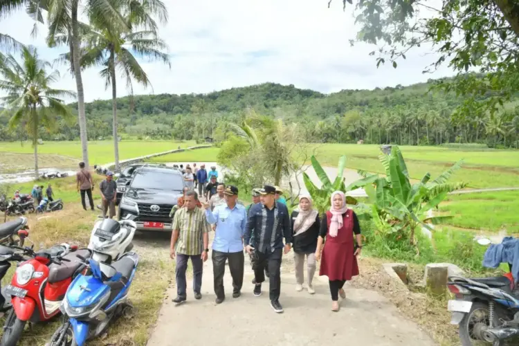 Hadiri Kegiatan Bakaua di Desa Talawi Hilie