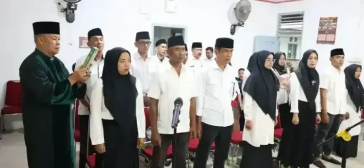 KPU Pasaman Lantik 4.235 Anggota KPPS untuk Helatan PSU. okeh