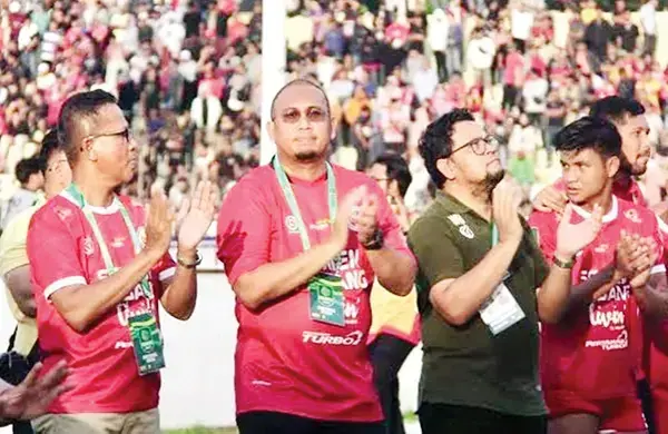 Andre Rosiade Pastikan Semen Padang FC Tidak Menunggak Gaji Pemain 1 PHOTO 2025 04 20 11 21 48