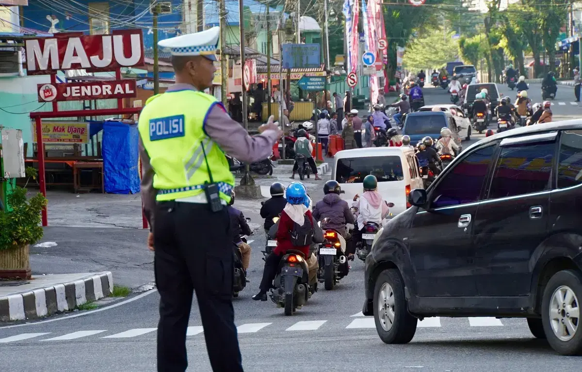 Setelah Dievaluasi Sistem Satu Arah Diberlakukan 24 Jam1