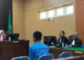 Sidang Perdana Kasus Pembunuhan Gadis Penjual Gorengan, In Dragon Didakwa Pembunuhan Berencana dan Pemerkosaan, JPU: Acamannya Hukuman Mati atau Seumur Hidup 11 Sidang Perdana Kasus Pembunuhan Gadis Penjual Gorengan, In Dragon Didakwa Pembunuhan Berencana dan Pemerkosaan, JPU: Acamannya Hukuman Mati atau Seumur Hidup
