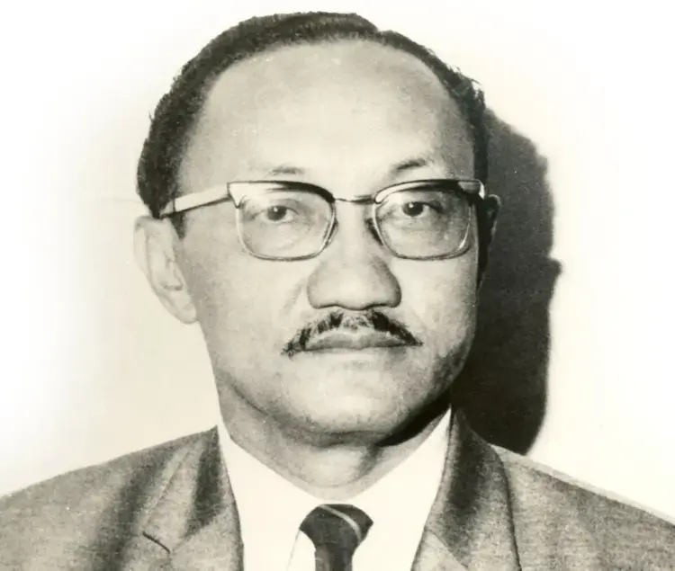 Usmar Ismail Dicanangkan Sebagai Nama Jalan di Bukittinggi 1 PAHLAWAN NASIONAL— Pemerintah Kota Bukittinggi mencanangkan Usmar Ismail sebagai nama jalan di daerah setempat.