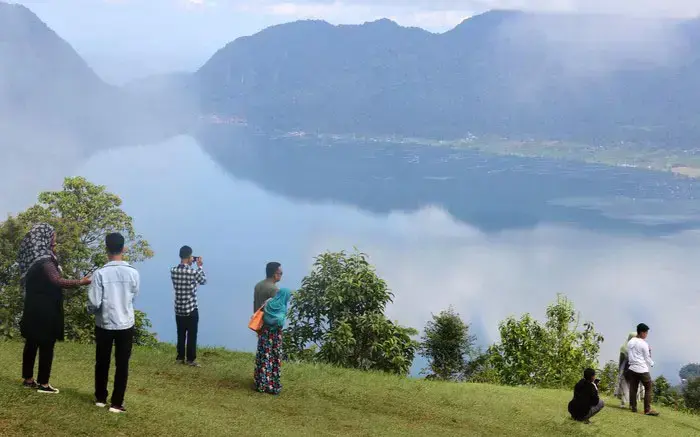 250 Ribu Wisatawan Kunjungi Agam, Pantai Tiku dan Puncak Lawang Paling Favorit 1 e600cf80 9433 430e 82e9 4773886393fc