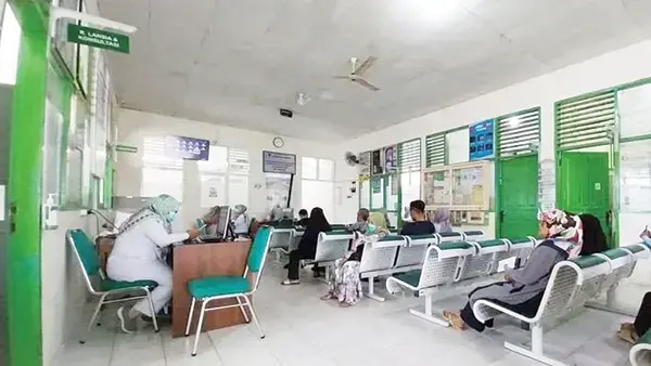 PELAYANAN KESEHATAN— Selama masa libur Lebaran 2025, sebanyak 24 Puskesmas di Kota Padang tetap beroperasi memberikan layanan saat libur panjang Idul Fitri 1446 Hijriah.