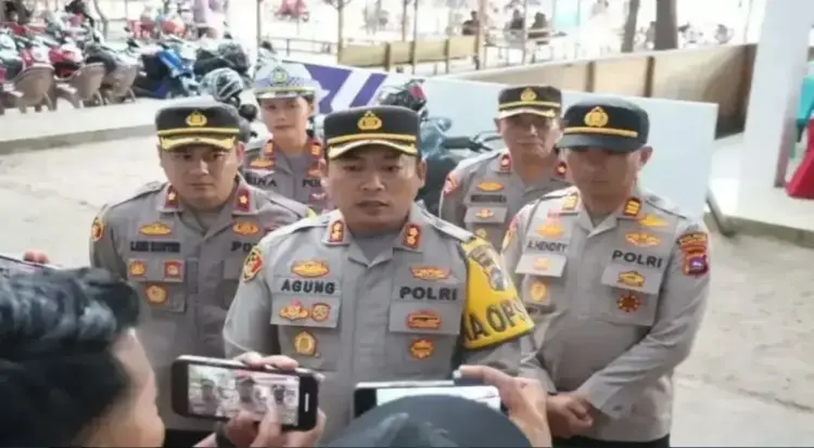 Lakalantas Selama Operasi Ketupat Singgalang 2025 Meningkat di Pasbar, 3 Tewas, 9 Luka Berat 1 KETERANGAN PERS— Kapolres Pasaman Barat AKBP Agung Tribawanto memberikan keterangan kepada wartawan terkait hasil Operasi Ketupat Singgalang 2025 di wilayah hukumnya.