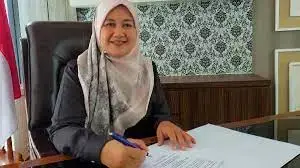 ketua dprd sawahlunto susi