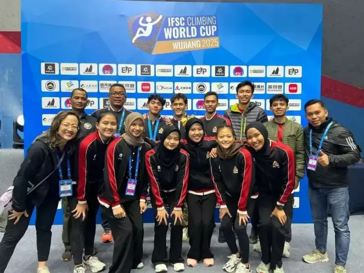 Hasil IFSC World Cup Wujiang 2025, Tim Panjat Tebing Indonesia Sesuai Ekspektasi 1 TIM PANJAT TEBING— Tim panjat tebing Indonesia mendapat satu perunggu di IFSC World Cup Wujiang 2025.