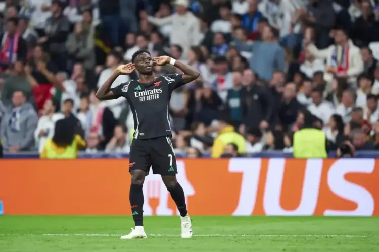 3 Tim London Berpeluang Juara di 3 Turnamen Eropa 1 Arsenal jadi satu-satunya wakil Inggris yang tersisa di Liga Champions. Meriam London menembus babak semifinal usai menyingkirkan juara bertahan, Real Madrid dengan agregat 1 vs 5
