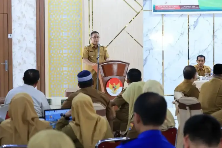 Pemko Pariaman Susun Pohon Kinerja dan Penyusunan Dokumen Perencanaan Daerah 1 wawako pariaman mulyadi saat berikan sambutan