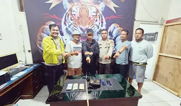 Bobol Warung dan Rumah, Pemuda Pengangguran Embat Hp dan Sembako 1 PENCURI— Pelaku ASG diamankan jajaran Polsek Ranah Pesisir lantaran terlibat kasus pencurian.