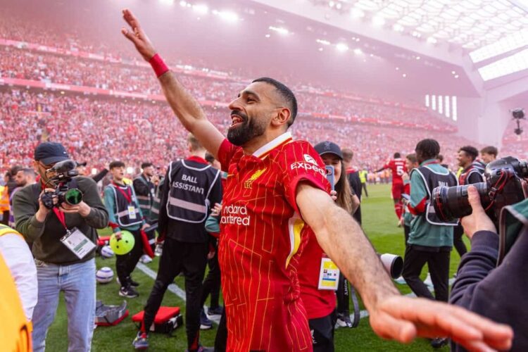 Jelang Parade Angkat Trofi Liga Inggris, Liverpool Siap Pesta Besar di Anfield Hadapi Crystal Palace 1 PERAYAAN— Pemain Livepool Mohamed Salah melakukan perayaan usai memastikan tim menjuarai Kompetis Liga Inggris musim 2024/2025.