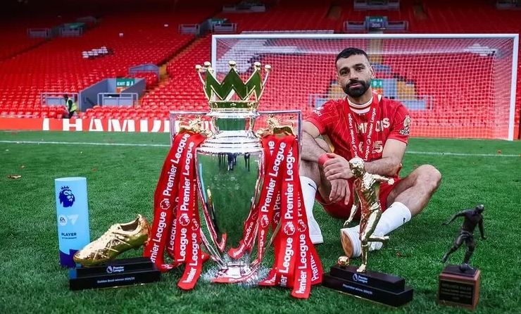 Bawa Liverpool Juara Premier League 2024-25, Mohamed Salah Ukir Rekor Pencapaian Gemilang 1 BUNGKAM PENGKRITIK— Mohamed Salah terus membungkam kritik yang menyebutnya “pemain ajaib satu musim” dengan menyamai rekor perolehan gol terbanyak dalam satu musim Premier League.
