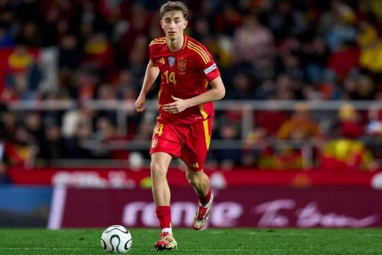 PERTANDINGAN INTERNASIONAL— Dean Huijsen saat melakoni pertandingan internasional bersama Spanyol.