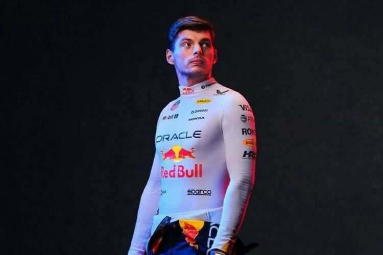 Max Verstappen Menang di Balapan ke-400 Red Bull di Italia, Unggul 6,109 detik dari Lando Norris 1 Max Verstappen