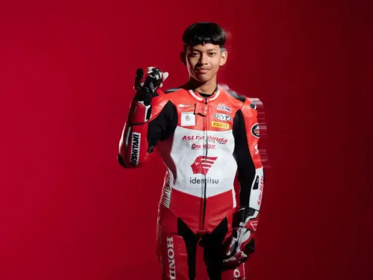 Jelang JuniorGP, Dua Anak Binaan Astra Honda Siap Taklukan Kebanggaan Portugal 1 PEBALAP BINAAN— Veda Ega Pratama, pebalap binaan Astra Honda yang siap berlaga di JuniorGP World Championship.