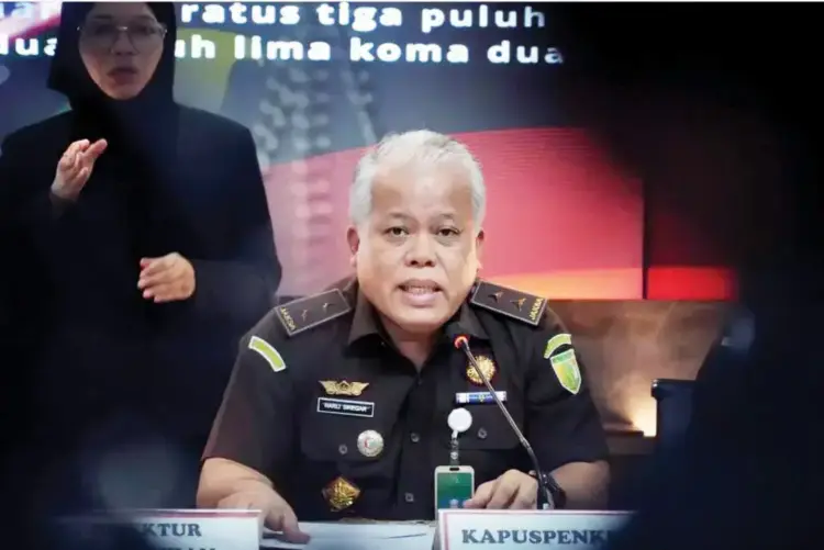 TNI Kerahkan Pasukan ke Kejati dan Kejari di Seluruh Indonesia, Kejagung: Hanya Pengamanan Fisik 1 Harli Siregar
Kapuspenkum Kejagung